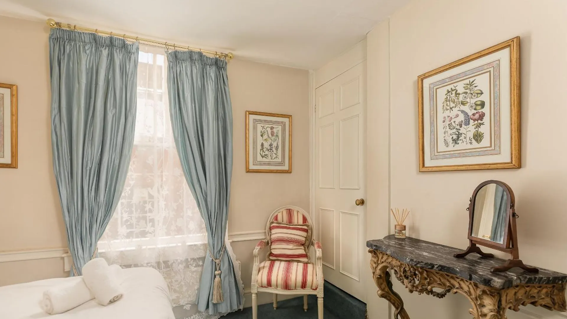 Abbey Mews In The Heart Of Bath Apartment 0*,